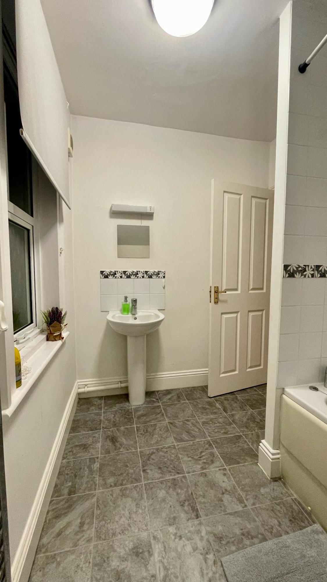 Spacious Two-Bedrooms House, Private Parking, Contractors, Relocators Oxford Dış mekan fotoğraf