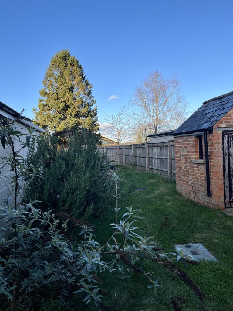 Spacious Two-Bedrooms House, Private Parking, Contractors, Relocators Oxford Dış mekan fotoğraf